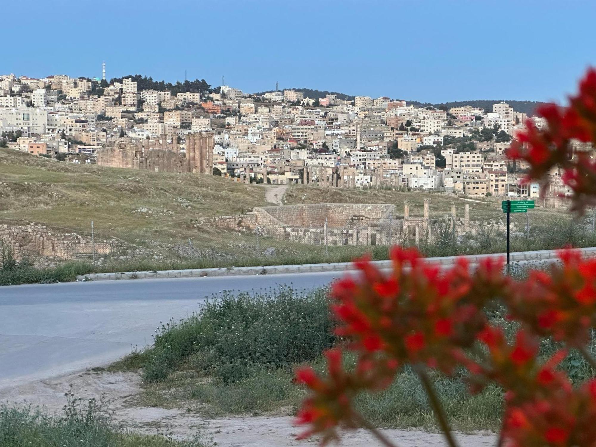 Jerash City View Джераш Екстериор снимка